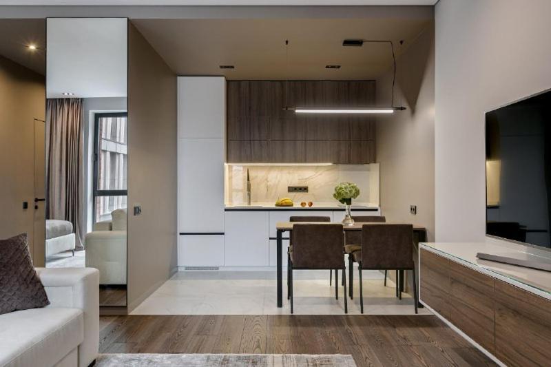 Classy Studio In Chicago, A Luxurious Condo Kiev Exteriör bild